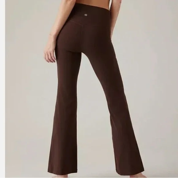 LIKE NEW Athleta Salutation Stash Flare Pant Toasted Brown - Picture 3 of 7